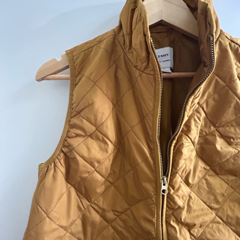 Old Navy Quilted Vest in Mustard Yellow